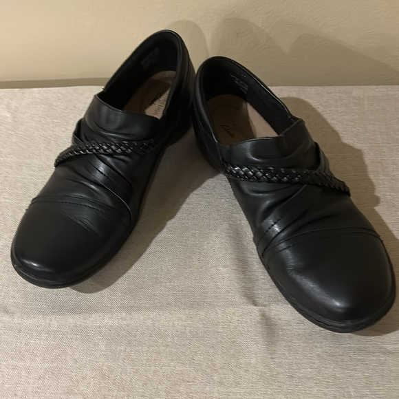 Clarks Collection Black slip on loafers flats 8.5 - Picture 3 of 5